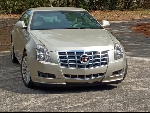 Used 2013 Cadillac CTS Coupe image 2