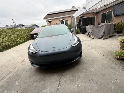 Used 2019 Tesla Model 3 Long Range RWD image 2