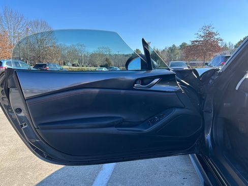 Used 2018 MAZDA MX-5 Miata Club w/ Brembo/BBS Recaro Package image 13