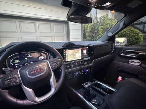 Used 2024 GMC Sierra 1500 Elevation w/ Max Trailering Package AWD/4WD image 9