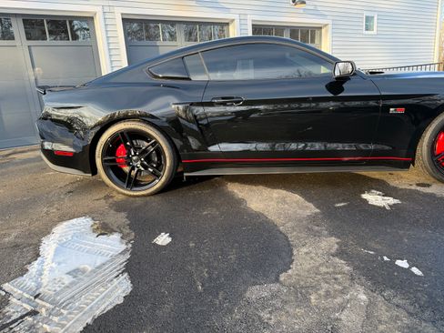 Used 2018 Ford Mustang GT Premium w/ Equipment Group 401A image 13