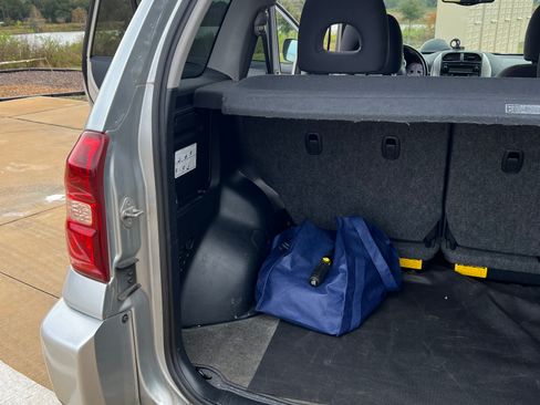 Used 2005 Toyota RAV4 4WD image 18