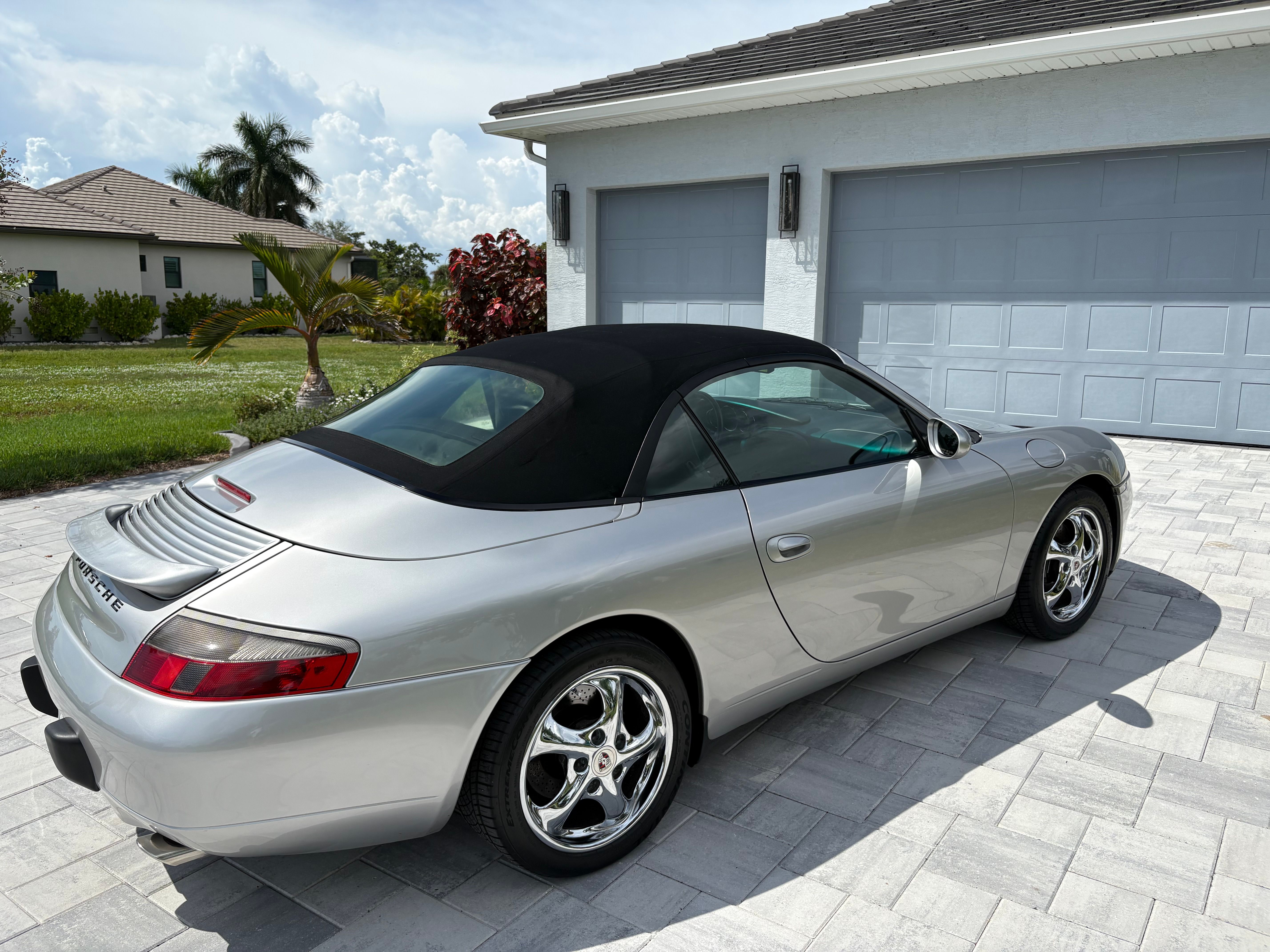 Used 2001 Porsche 911 Cabriolet image 1