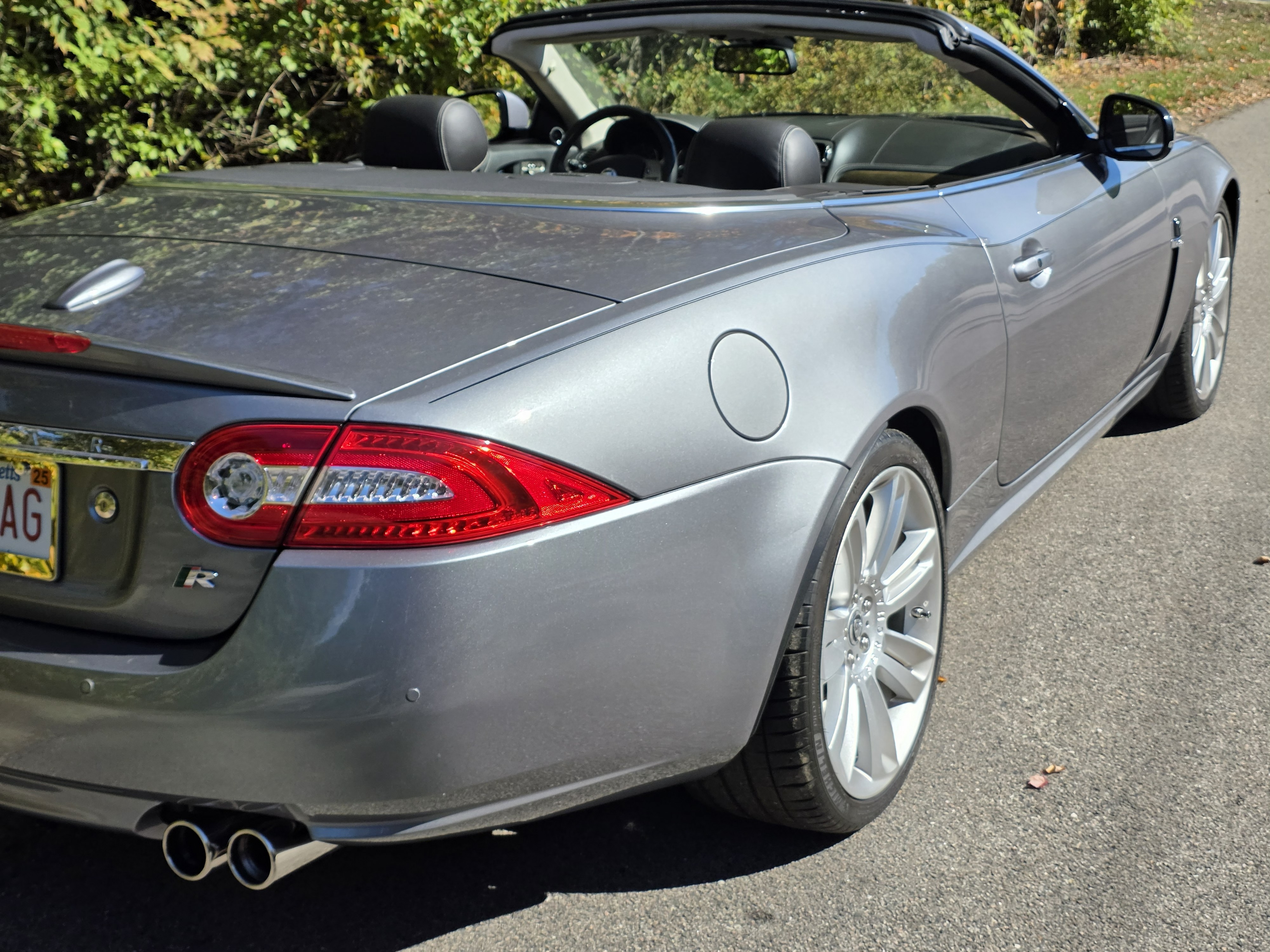 Used 2011 Jaguar XKR R RWD image 5