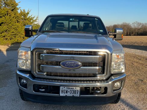 Used 2016 Ford F250 Lariat w/ Lariat Ultimate Package image 2