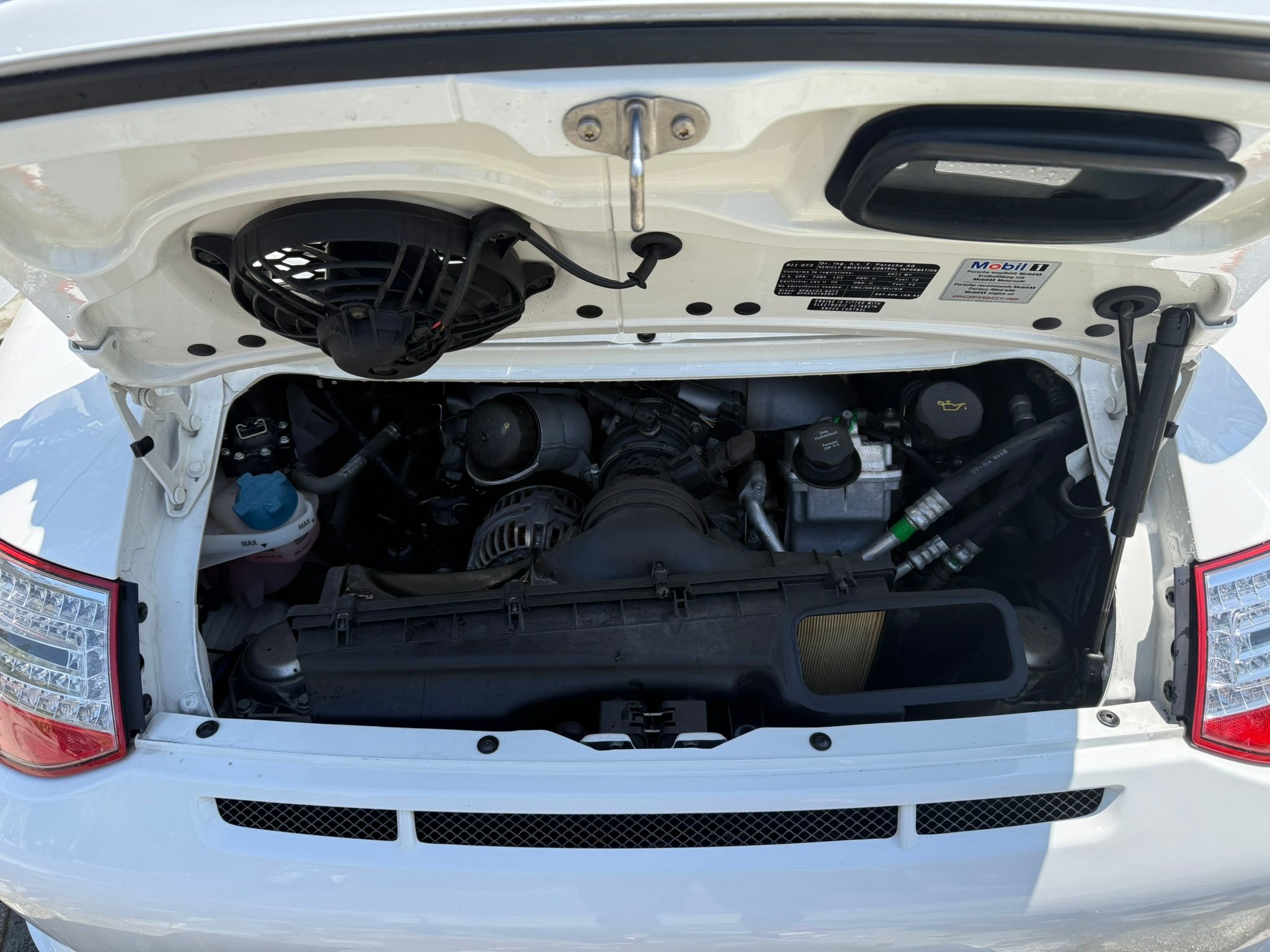 Used 2011 Porsche 911 GT3 RWD image 6