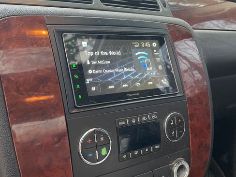 Used 2009 Chevrolet Silverado 1500 LTZ w/ Safety Package image 9