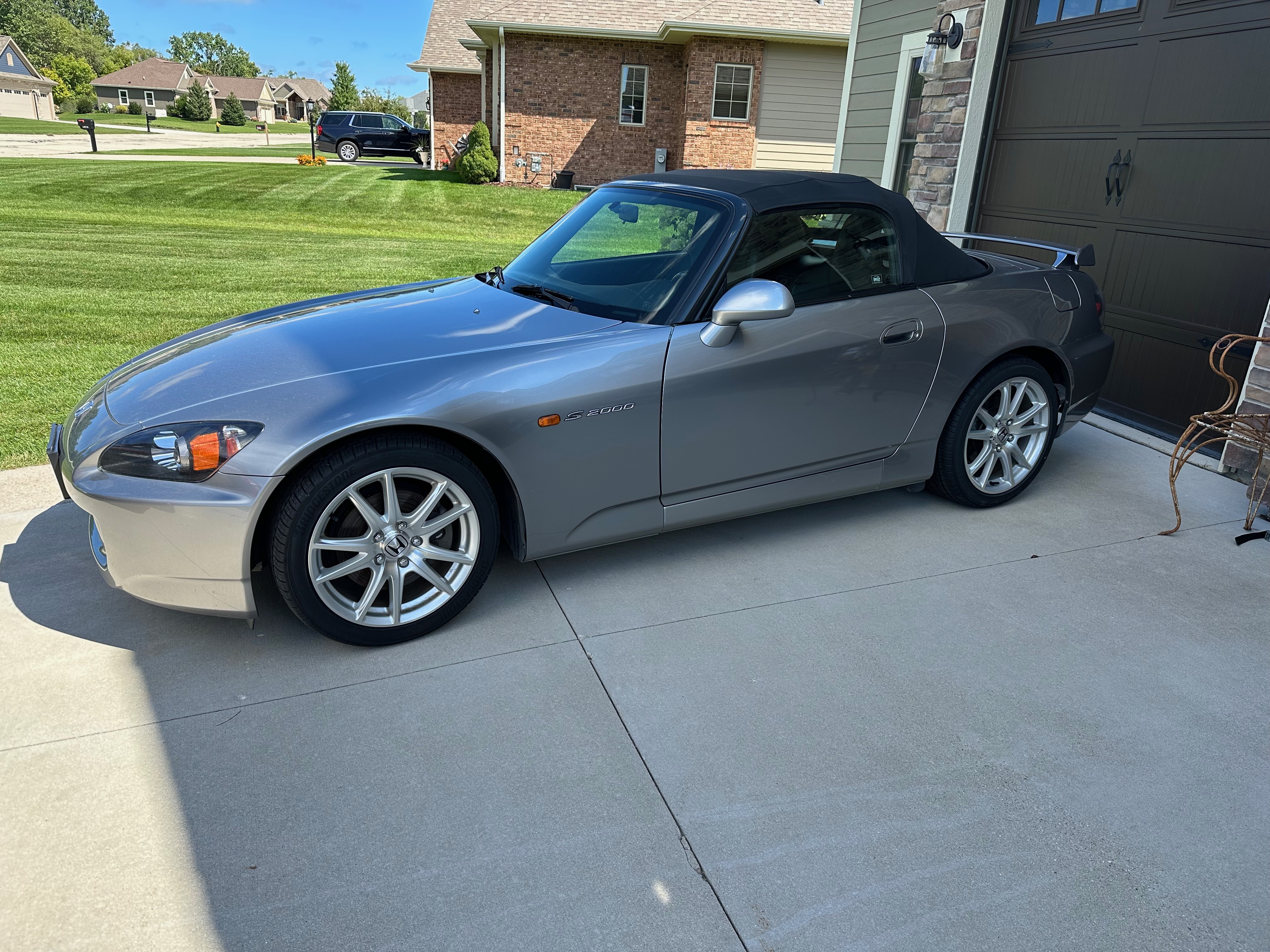 Used 2005 Honda S2000 image 2