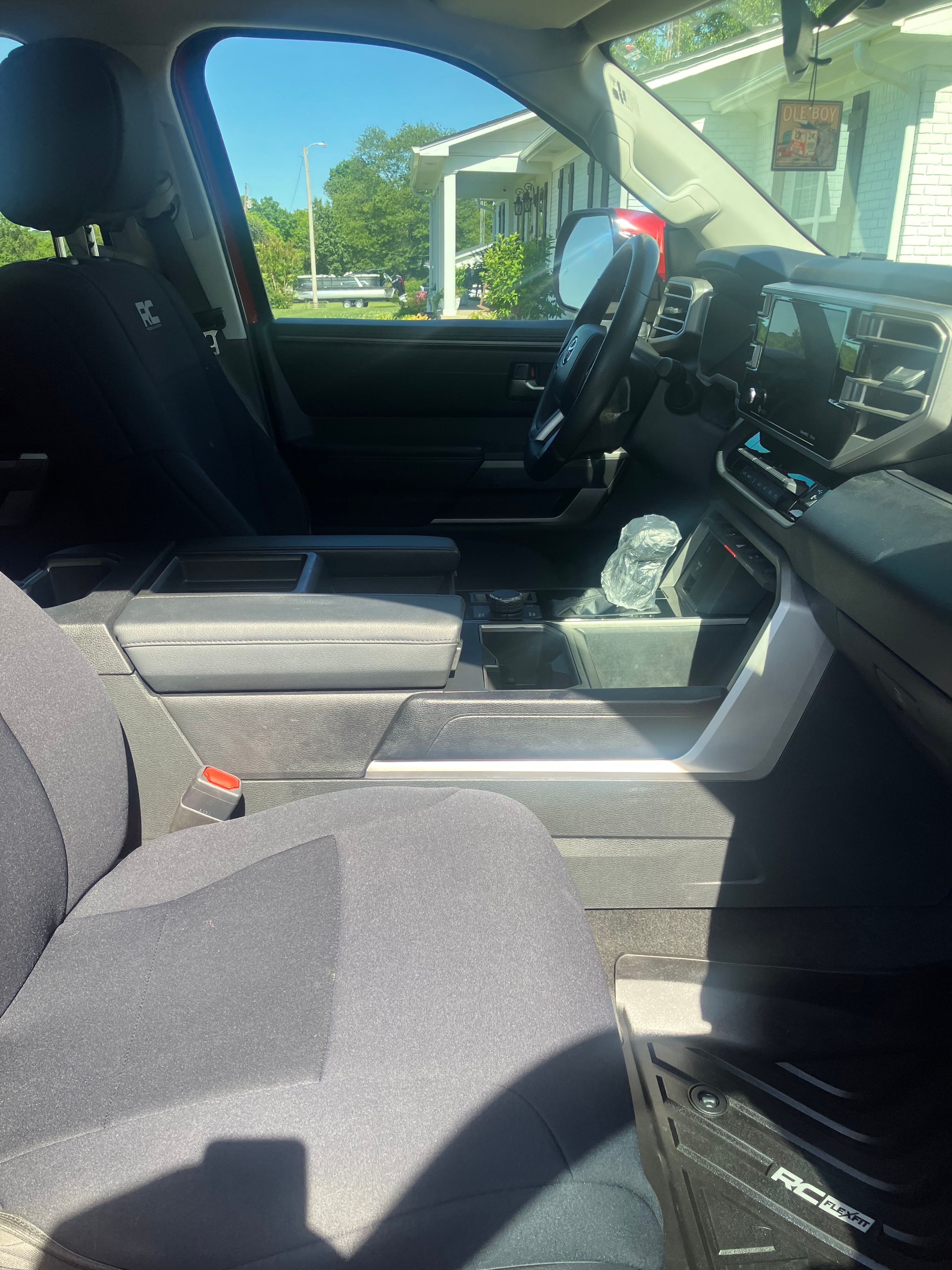 Used 2022 Toyota Tundra SR5 w/ TRD Off-Road Package AWD/4WD image 5