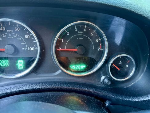Used 2016 Jeep Wrangler Unlimited Sport AWD/4WD image 10