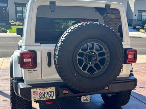 Used 2021 Jeep Wrangler Unlimited Rubicon w/ Xtreme Recon 35" Tire Package AWD/4WD image 4