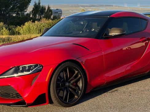 Used 2020 Toyota Supra Launch Edition w/ Driver Assist Package RWD image 8