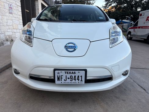Used 2017 Nissan Leaf SL image 9
