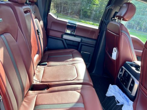 Used 2022 Ford F350 Platinum w/ Tremor Off-Road Package AWD/4WD image 15