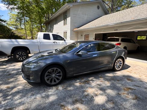Used 2013 Tesla Model S Performance image 4