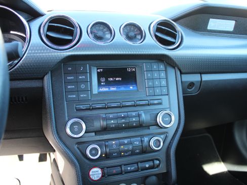 Used 2017 Ford Mustang GT w/ GT Performance Package image 11