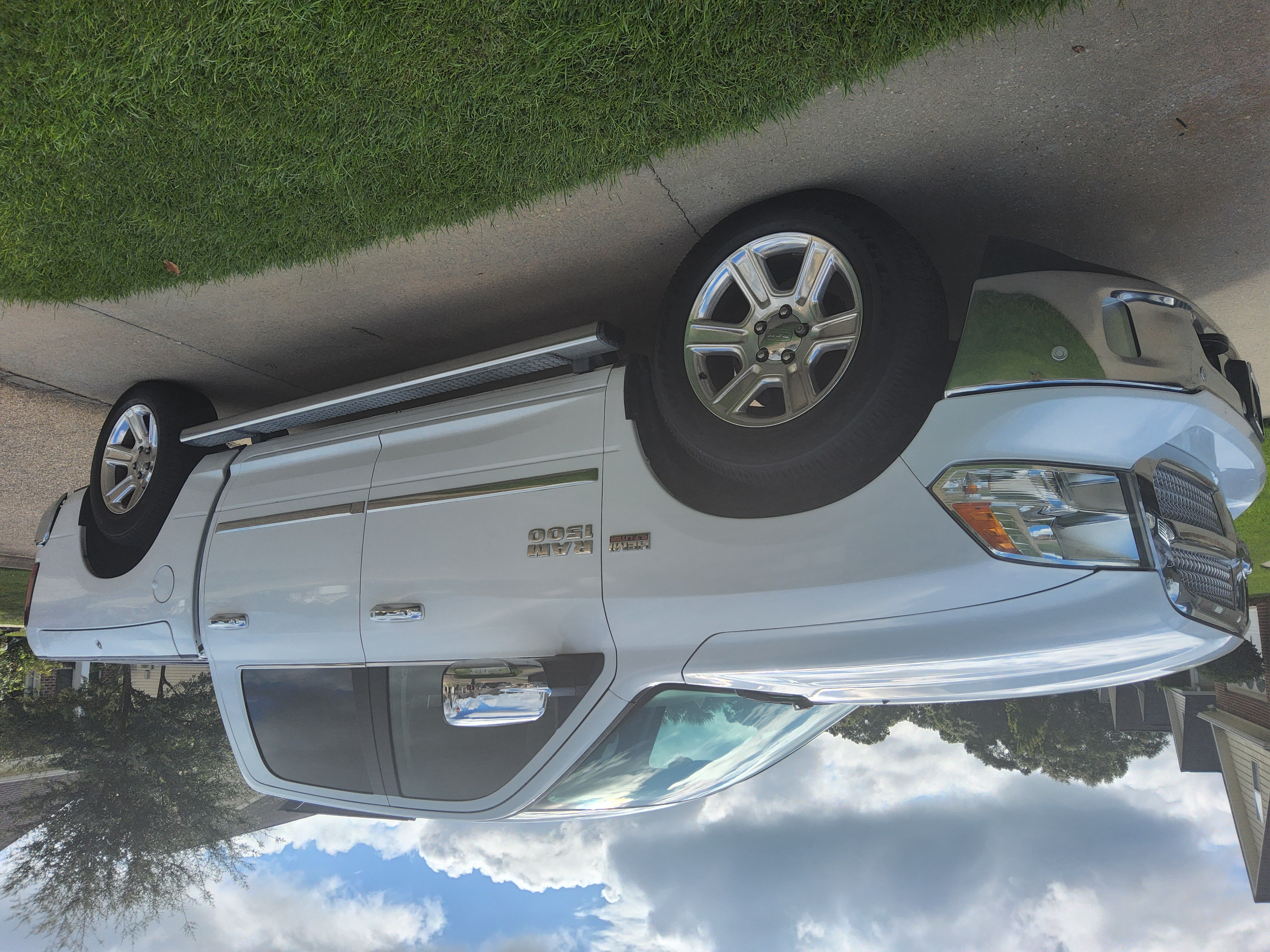 Used 2017 RAM 1500 Lone Star RWD image 9