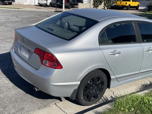 Used 2008 Honda Civic LX image 2