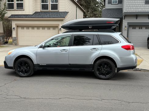 Used 2013 Subaru Outback 2.5i Premium w/ Popular Pkg 1B image 10