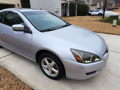Used 2004 Honda Accord EX image 8