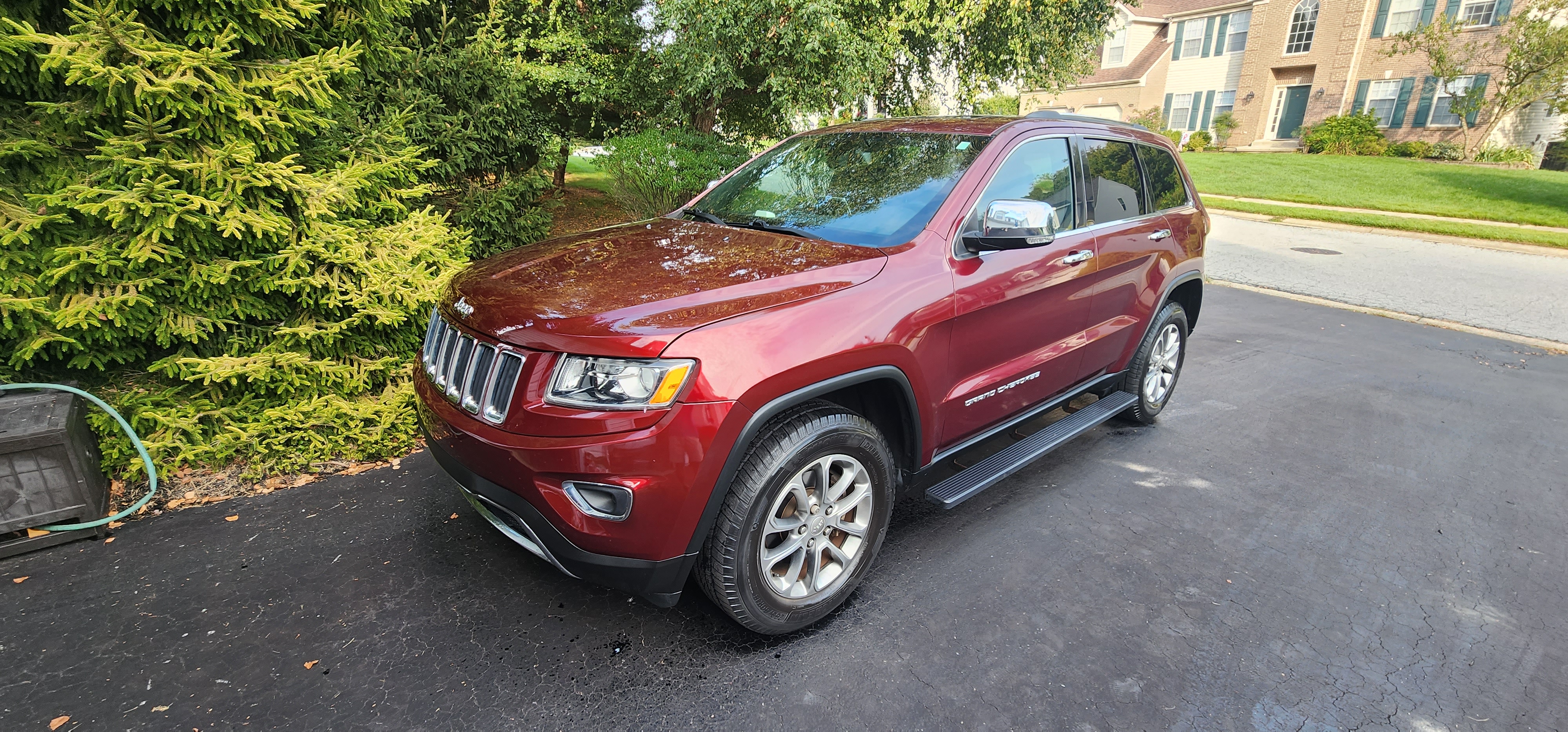Used 2016 Jeep Grand Cherokee Limited AWD/4WD image 1