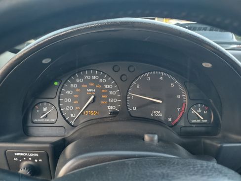 Used 1999 Saturn S-Series SC2 image 30