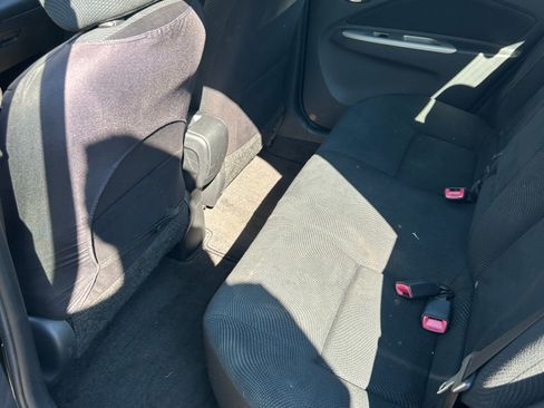 Used 2010 Toyota Yaris Sedan image 10