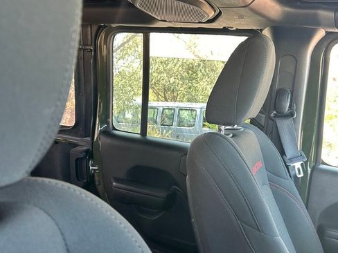 Used 2021 Jeep Wrangler Unlimited Rubicon w/ Cold Weather Group image 12