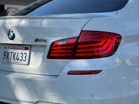 Used 2014 BMW M5 image 9