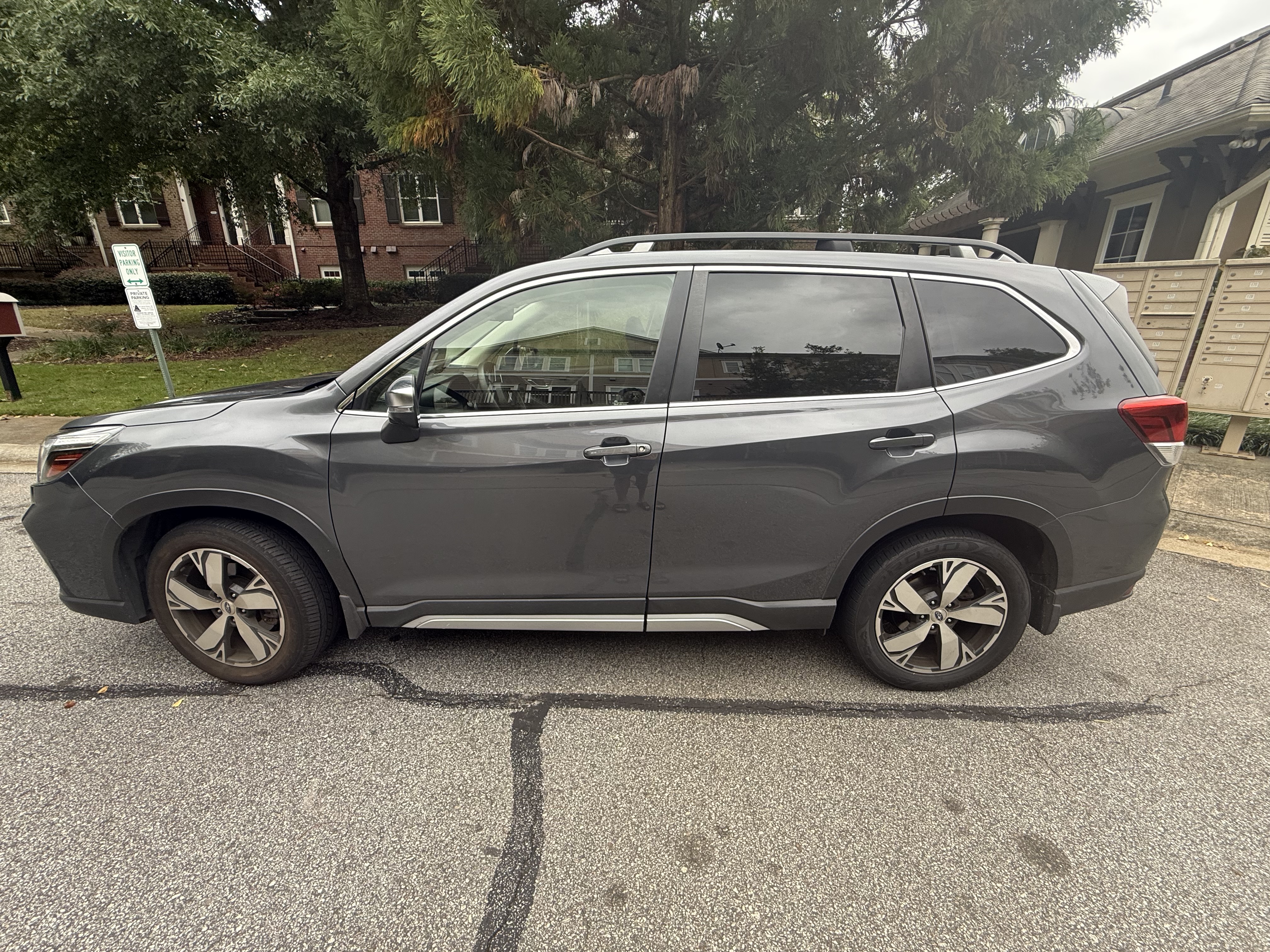 Used 2021 Subaru Forester Touring AWD/4WD image 4