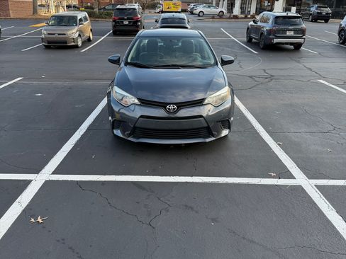 Used 2015 Toyota Corolla L image 2