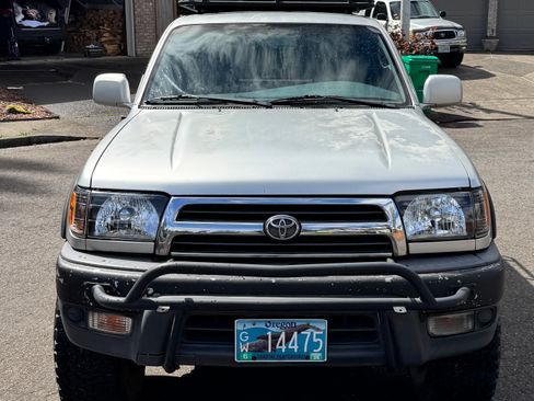 Used 1999 Toyota 4Runner SR5 image 11