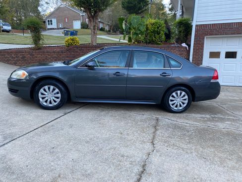 Used 2010 Chevrolet Impala LS image 1