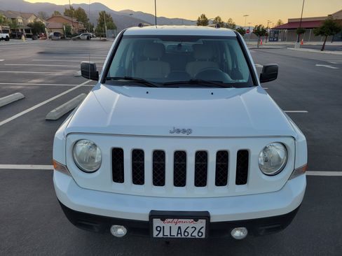 Used 2014 Jeep Patriot Sport w/ Power Value Group image 4