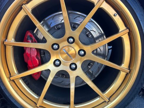 Used 2015 Chevrolet Corvette Z06 w/ 2LZ Preferred Equipment Group image 5