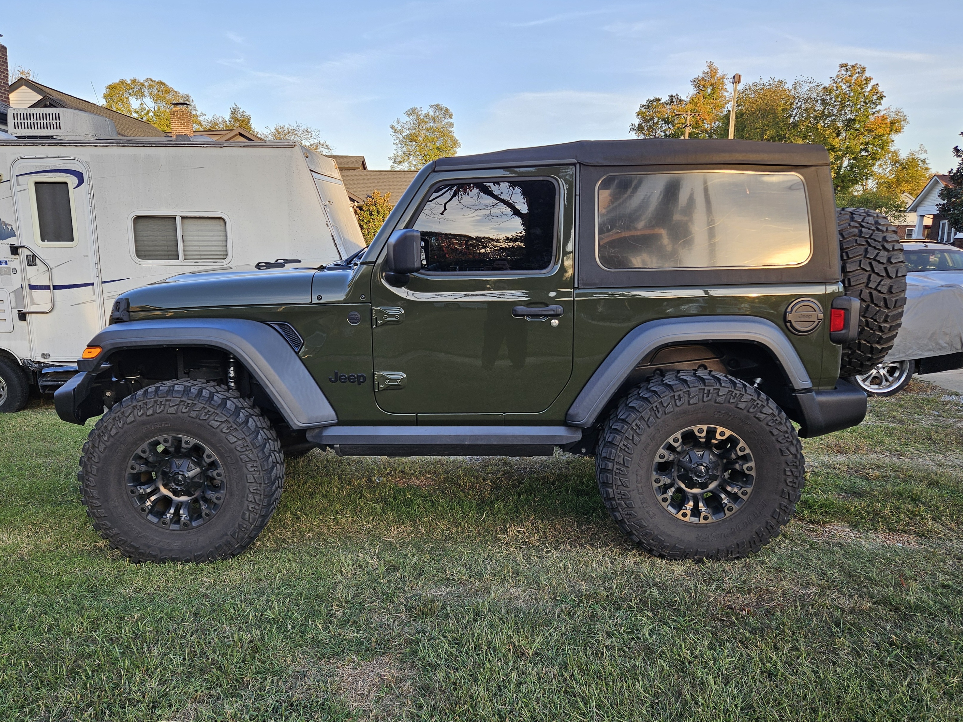 Used 2021 Jeep Wrangler Sport AWD/4WD image 17