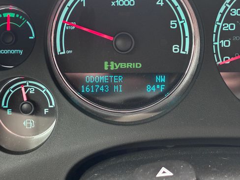 Used 2011 Chevrolet Tahoe 4WD Hybrid image 11