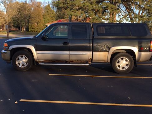 Used 2005 GMC Sierra 1500 SLE w/ Light Duty Power Package image 4