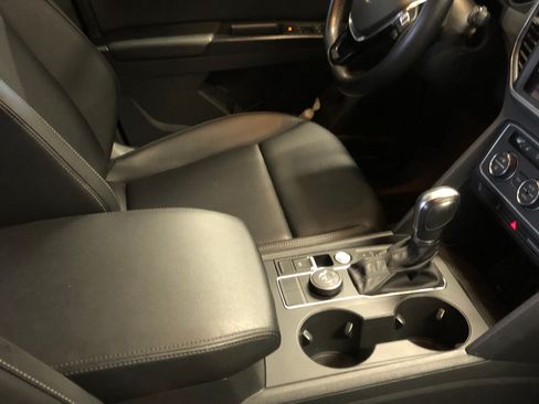 Used 2019 Volkswagen Atlas SE w/ Towing Package image 8