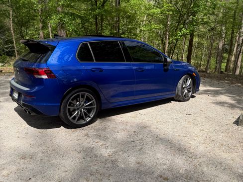 Used 2024 Volkswagen Golf R image 2