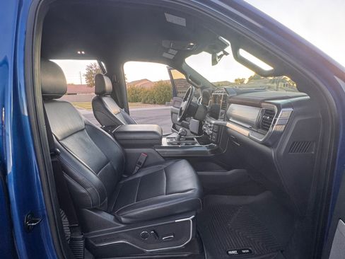 Used 2022 Ford F150 Lariat w/ Equipment Group 502A High image 11