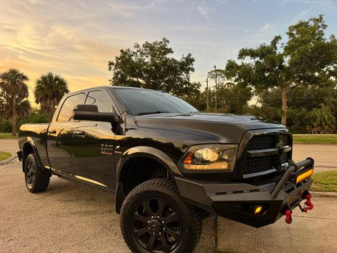 Used 2016 RAM 2500 Laramie AWD/4WD image 1