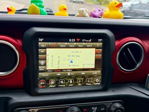 Used 2021 Jeep Gladiator Rubicon image 6