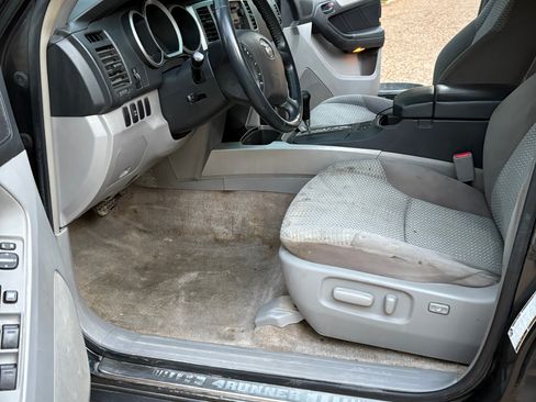 Used 2006 Toyota 4Runner Sport image 4