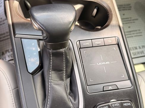 Used 2020 Lexus UX 250h w/ Premium Package AWD/4WD image 12
