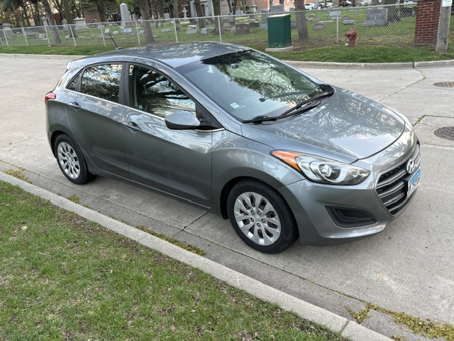 Used 2016 Hyundai Elantra GT FWD image 2
