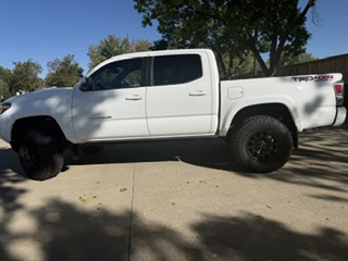 Used 2023 Toyota Tacoma TRD Sport w/ Advanced Technology Package AWD/4WD image 10