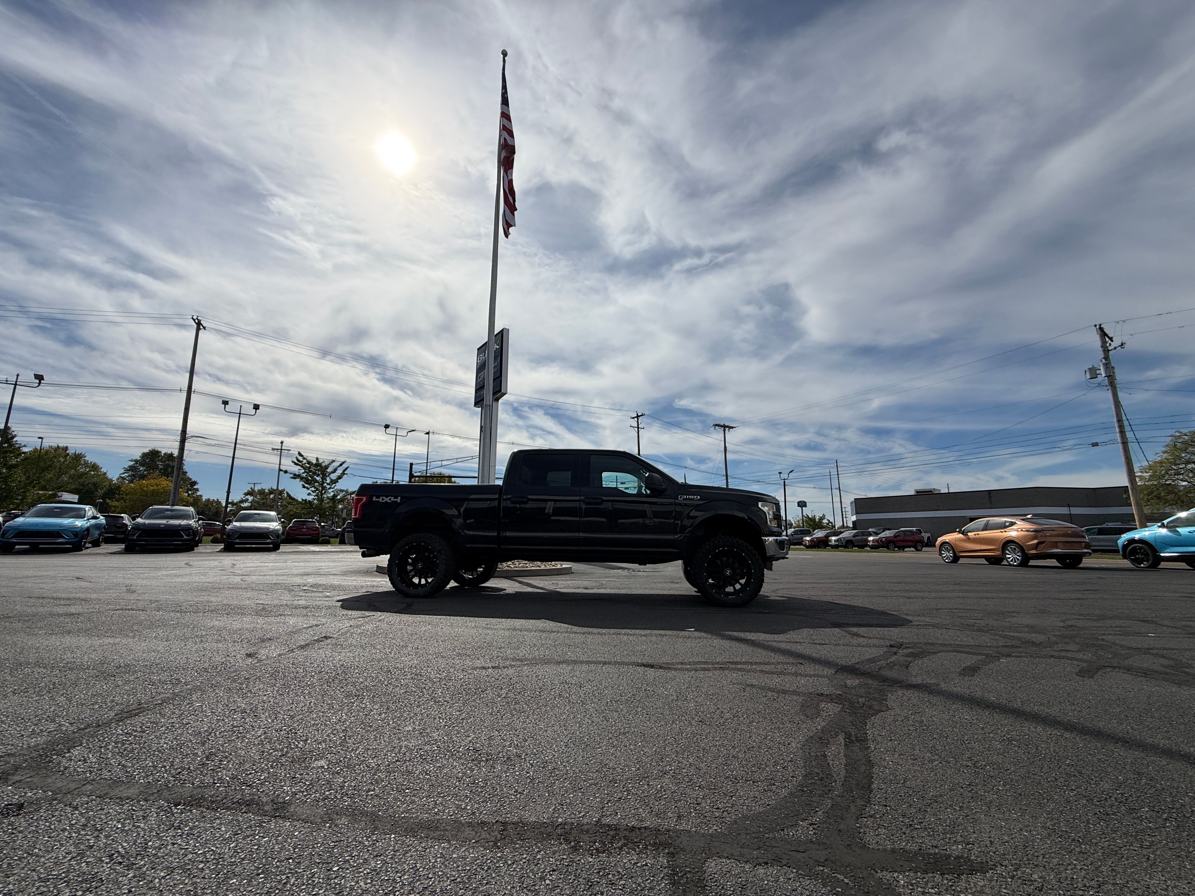 Used 2015 Ford F150 XLT w/ Trailer Tow Package AWD/4WD image 4