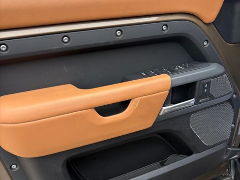 Used 2024 Land Rover Defender 110 X image 13