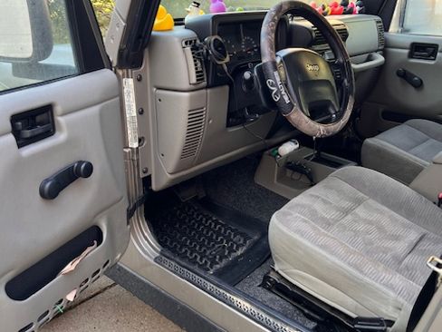 Used 2005 Jeep Wrangler Rubicon AWD/4WD image 20